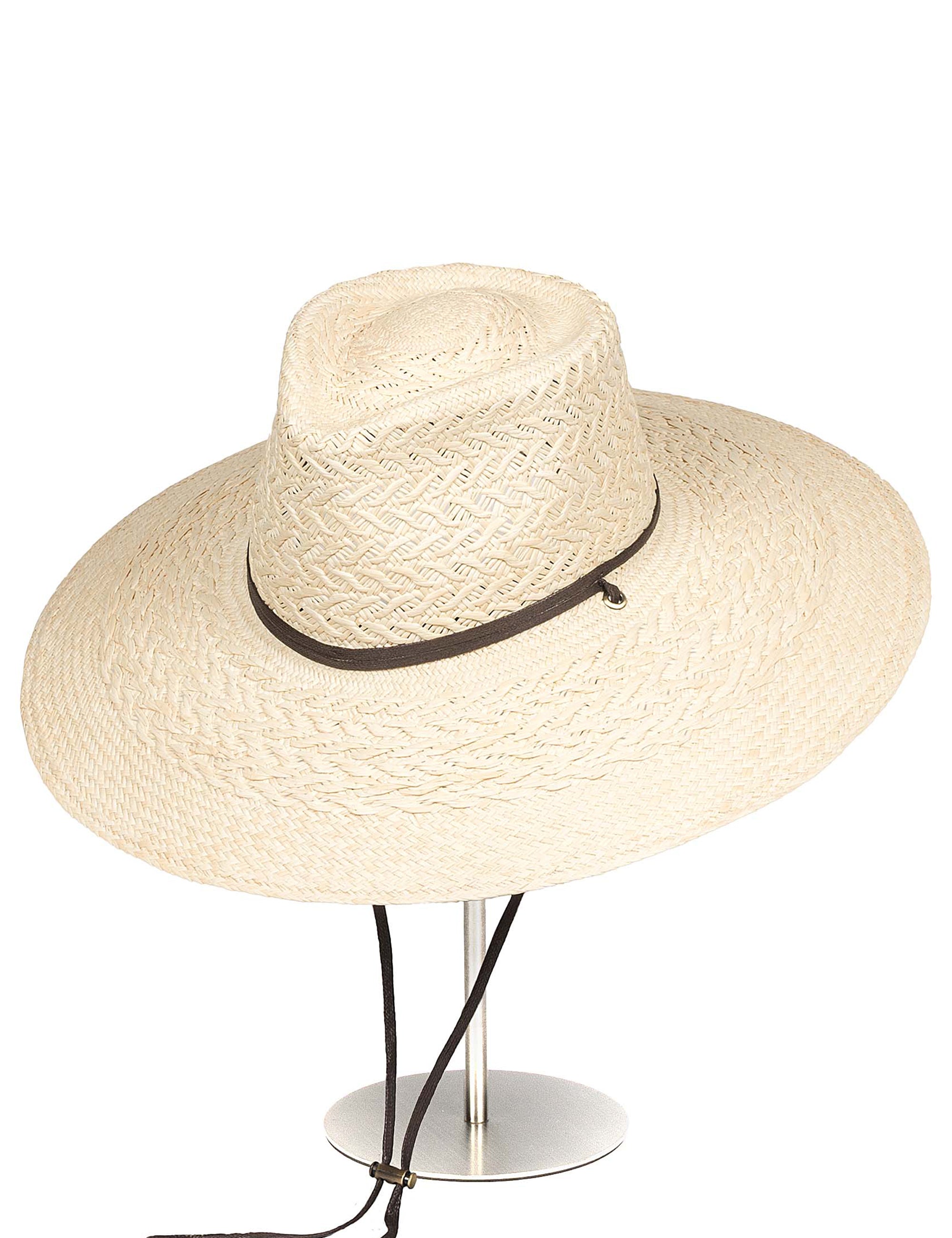 Sombrero de Paja Alba en color Nude. Hecho de 100% paja toquilla con un cintillo decorativo de cuero. Panama hat tejido a mano en Ecuador. Tamaño Regulable.